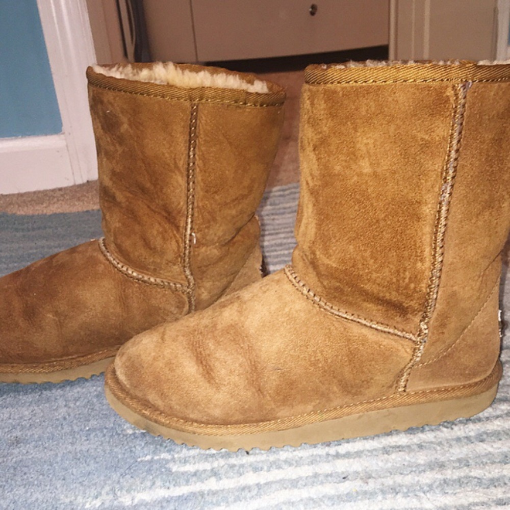 UGG classic short boot